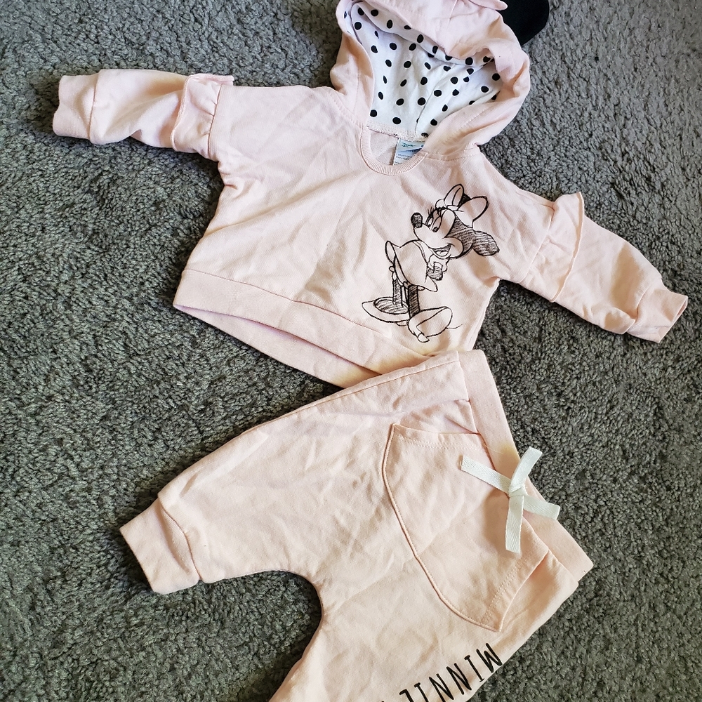 Minnie mouse sweatsuit